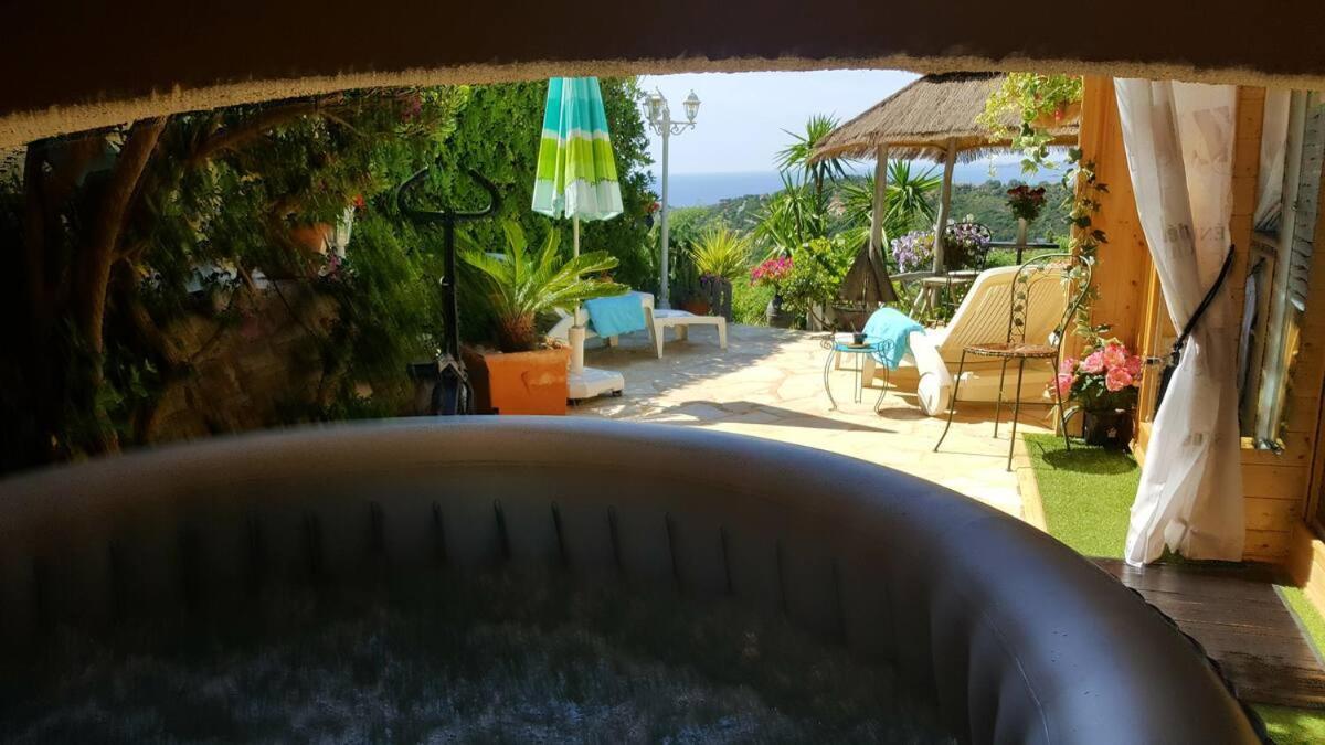 Nouveau ! Chambre D'Hote Insolite Privee " Coeurs De Pirates A Bali En Provence" Spa Sauna Massages Dans Cadre Exotique D'Amenagements Exterieurs D'Exception Ete Comme Hiver Bienvenue !!! Bed and Breakfast Cavalaire-sur-Mer Exteriör bild