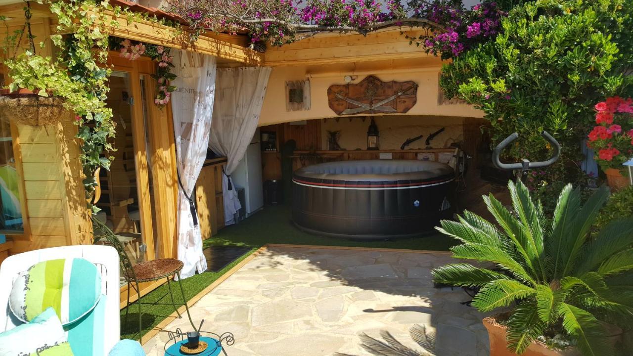 Nouveau ! Chambre D'Hote Insolite Privee " Coeurs De Pirates A Bali En Provence" Spa Sauna Massages Dans Cadre Exotique D'Amenagements Exterieurs D'Exception Ete Comme Hiver Bienvenue !!! Bed and Breakfast Cavalaire-sur-Mer Exteriör bild